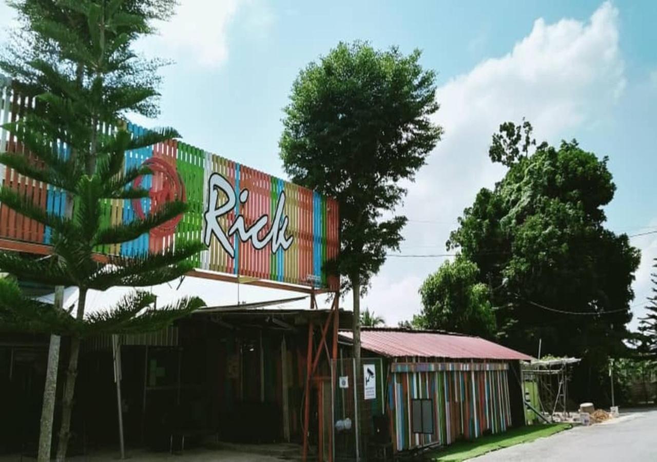 Rick Resort Teluk Intan Exterior foto