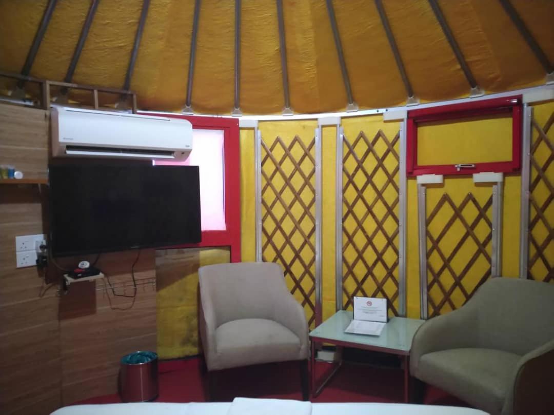 Rick Resort Teluk Intan Exterior foto