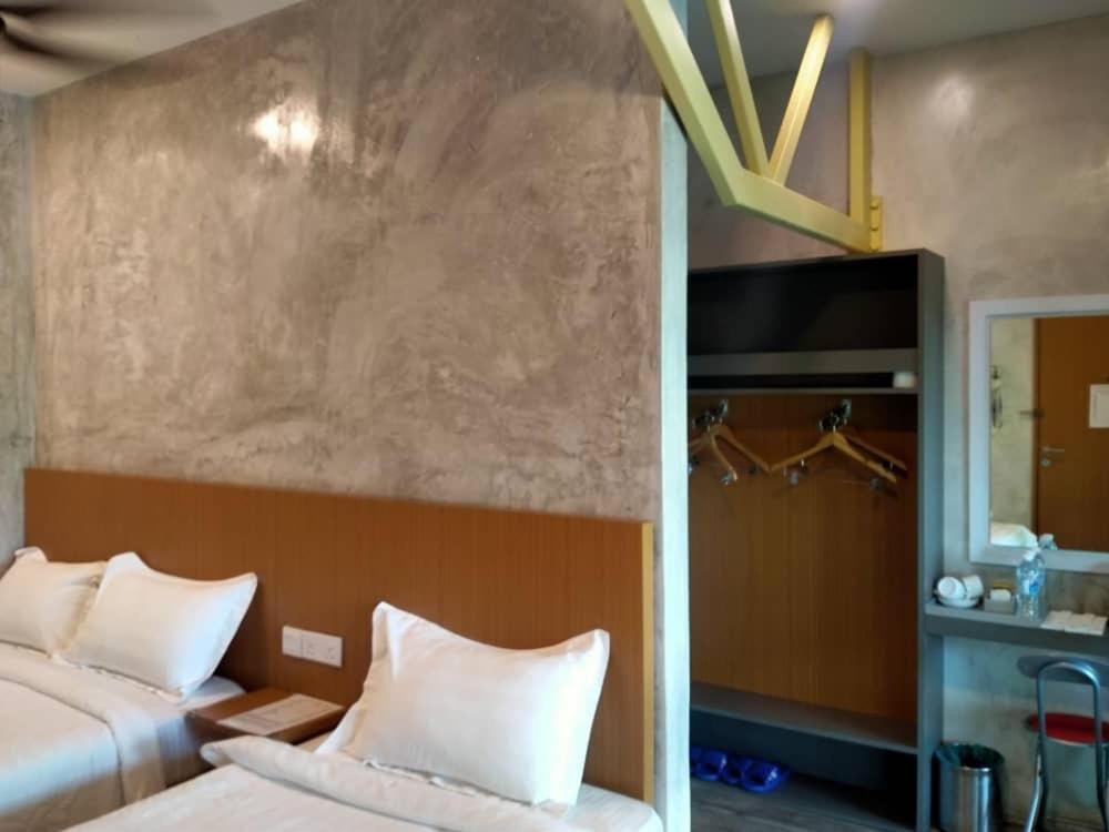 Rick Resort Teluk Intan Exterior foto
