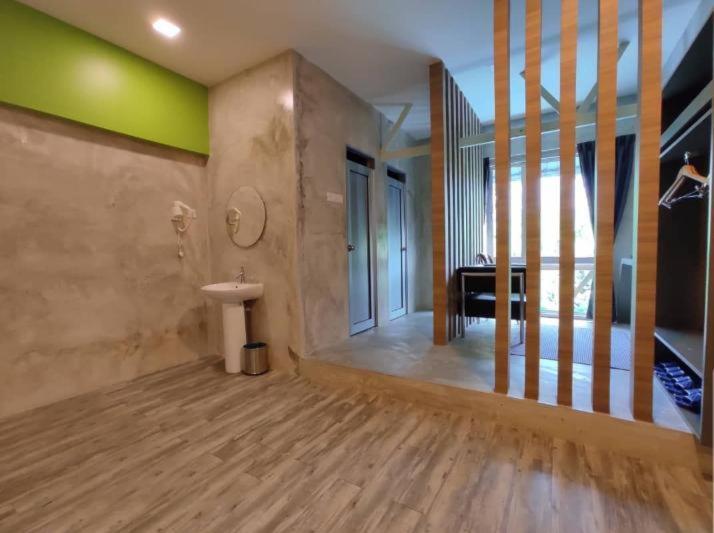 Rick Resort Teluk Intan Exterior foto