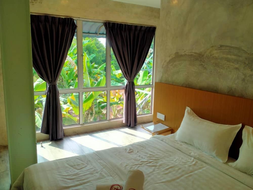 Rick Resort Teluk Intan Exterior foto