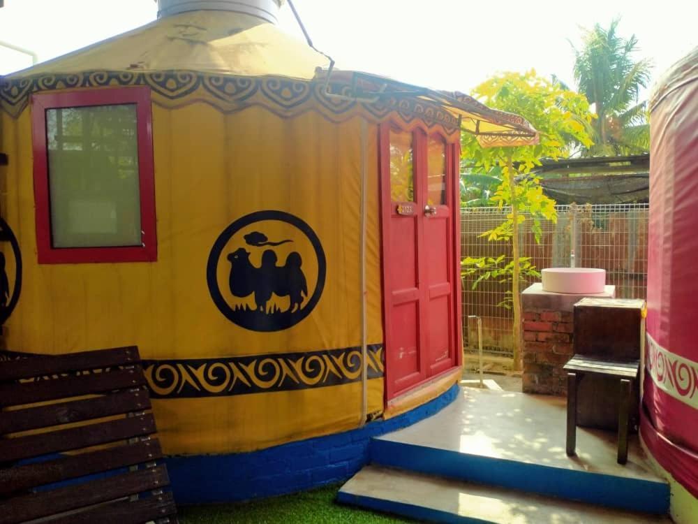 Rick Resort Teluk Intan Exterior foto