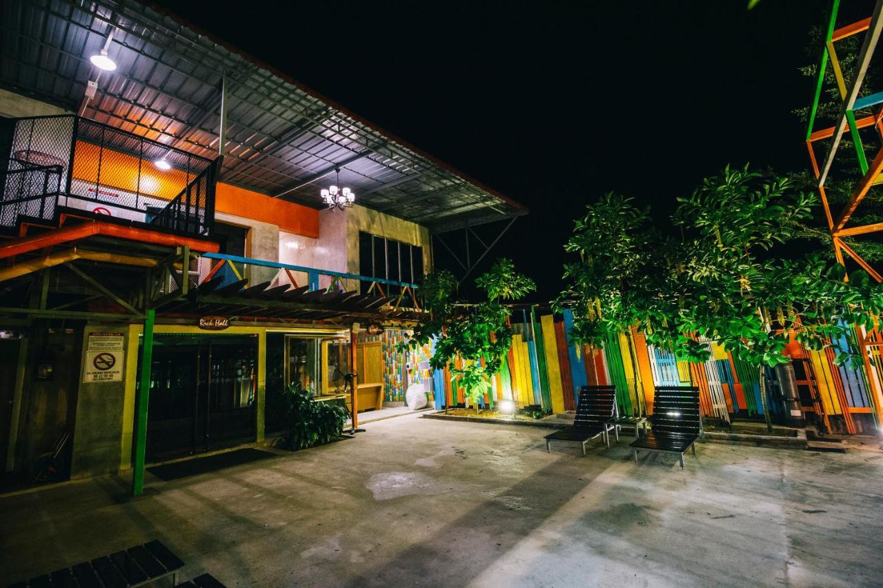 Rick Resort Teluk Intan Exterior foto